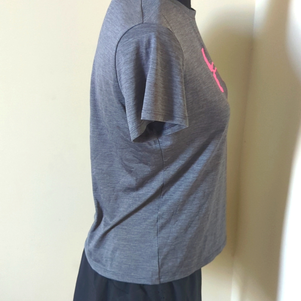 Grey and Pink Under‎ Armor T-shirt Sz YLG

A77 - Picture 4 of 5